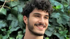 Enes Koçak’tan Samimi Açıklamalar: Aşk, Şöhret ve Oyunculuk Serüveni - Haber İnternette - Son Dakika İnternet Haberleri